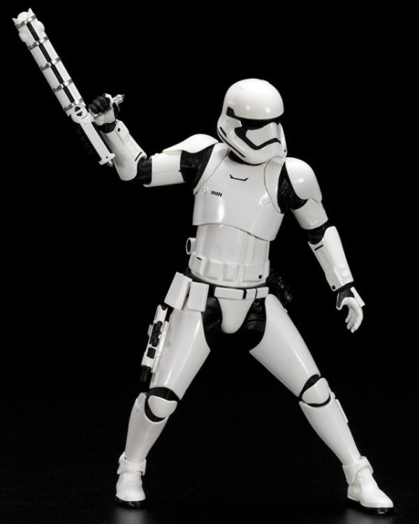 Star Wars ArtFX+ Stormtrooper FN-2199 (The Force Awakens) Statue Gallery Image 7