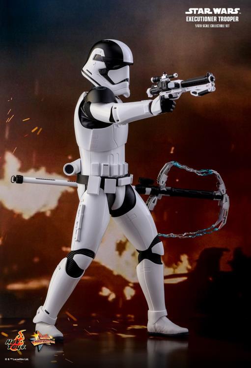 Star Wars: The Last Jedi MMS428 Executioner Trooper 1/6th Scale Collectible Figure Gallery Image 7