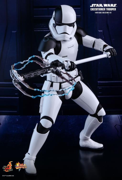 Star Wars: The Last Jedi MMS428 Executioner Trooper 1/6th Scale Collectible Figure Gallery Image 11