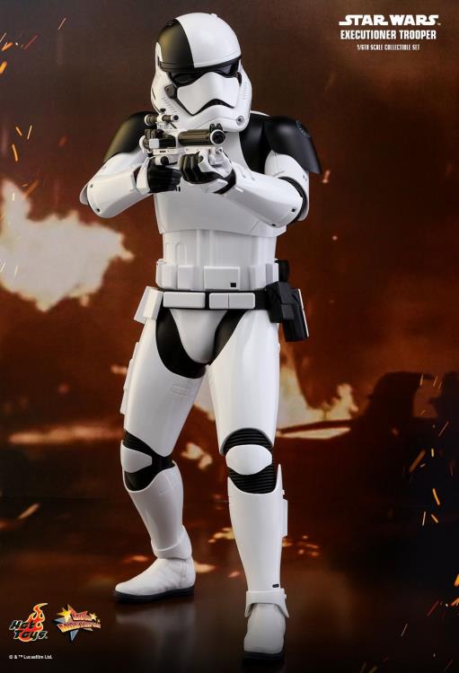 Star Wars: The Last Jedi MMS428 Executioner Trooper 1/6th Scale Collectible Figure Gallery Image 10