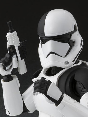 Star Wars S.H.Figuarts Executioner Trooper (The Last Jedi) Gallery Image 2
