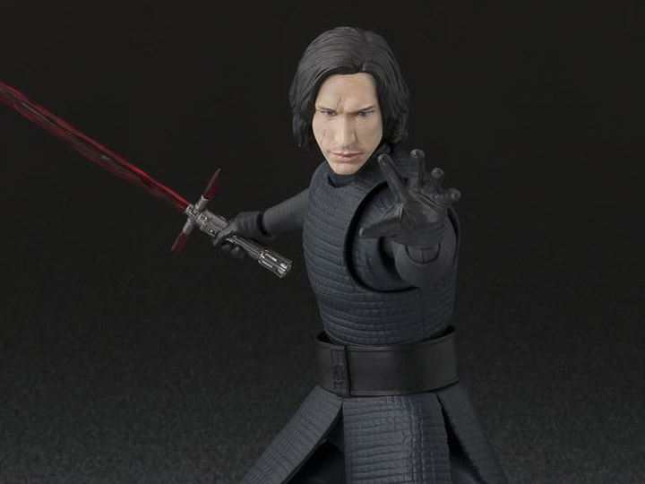 Star Wars: The Last Jedi S.H.Figuarts Kylo Ren Gallery Image 1