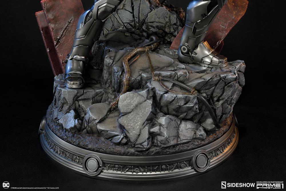 Justice League New 52 Cyborg Statue Gallery Image 11