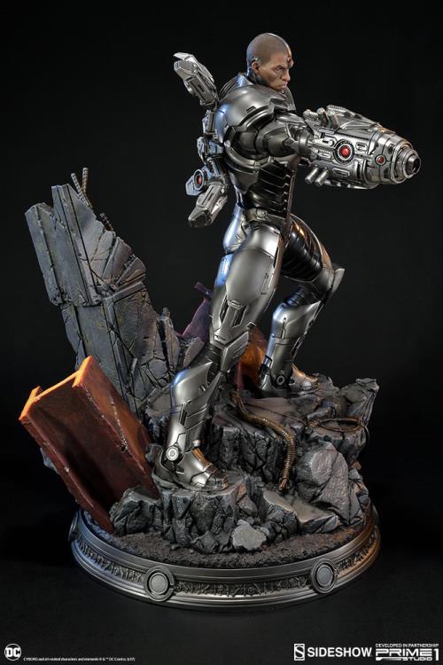 Justice League New 52 Cyborg Statue Gallery Image 5