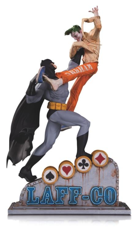 DC Comics Batman Vs. The Joker Laff-Co Battle Limited Edition Statue Gallery Image 3