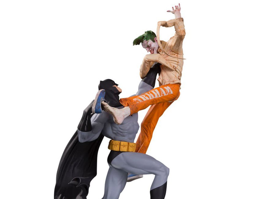 DC Comics Batman Vs. The Joker Laff-Co Battle Limited Edition Statue Gallery Image 4