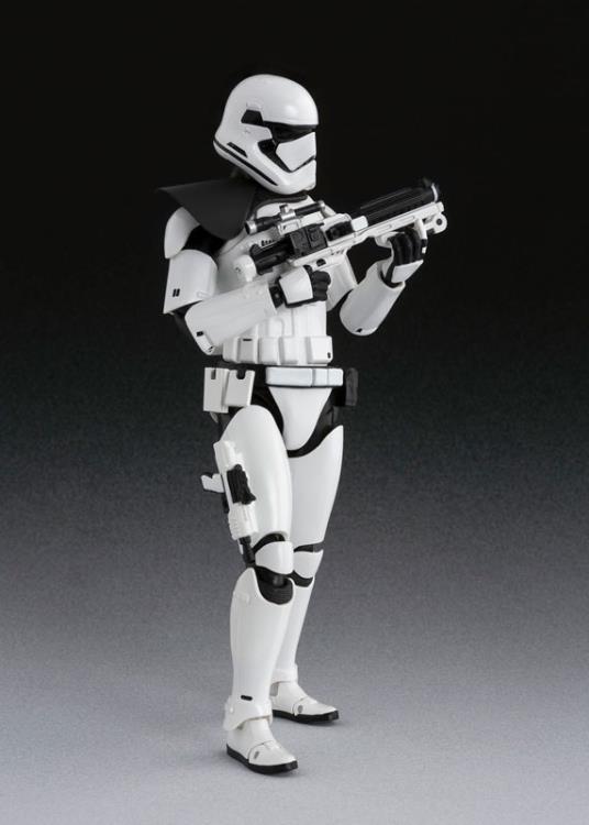 Star Wars S.H.Figuarts Captain Phasma & First Order Stormtrooper Special Set (The Last Jedi) Gallery Image 10