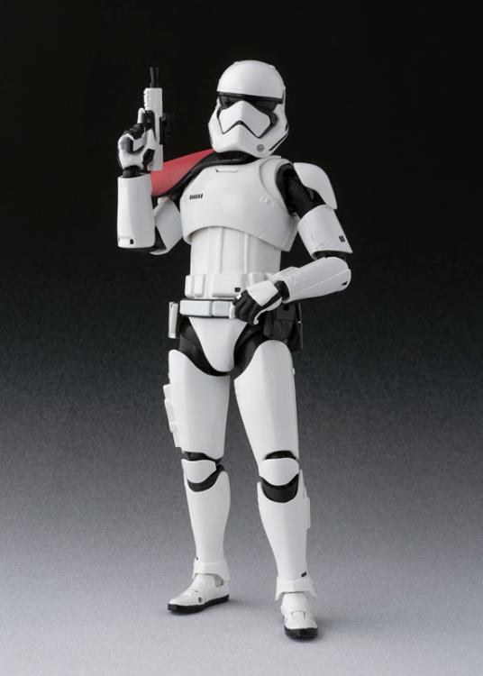 Star Wars S.H.Figuarts Captain Phasma & First Order Stormtrooper Special Set (The Last Jedi) Gallery Image 11