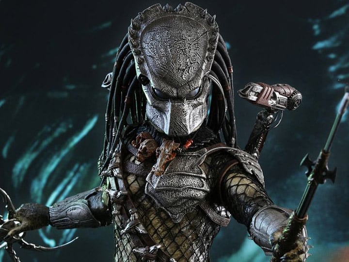 Aliens vs. Predator: Requiem MMS443 Wolf Predator (Heavy Weaponry) 1/6th Scale Collectible Figure Gallery Image 1