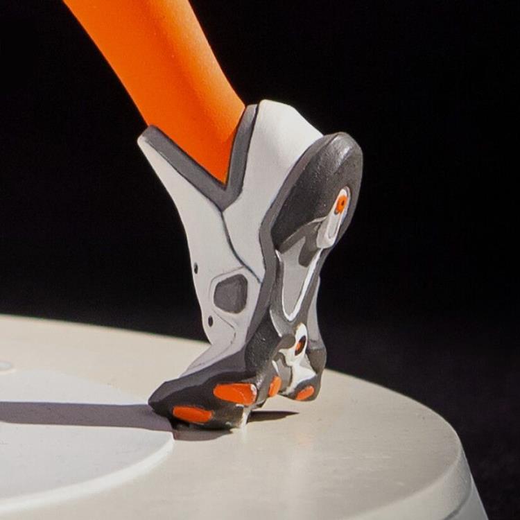 Overwatch Tracer Statue Gallery Image 7