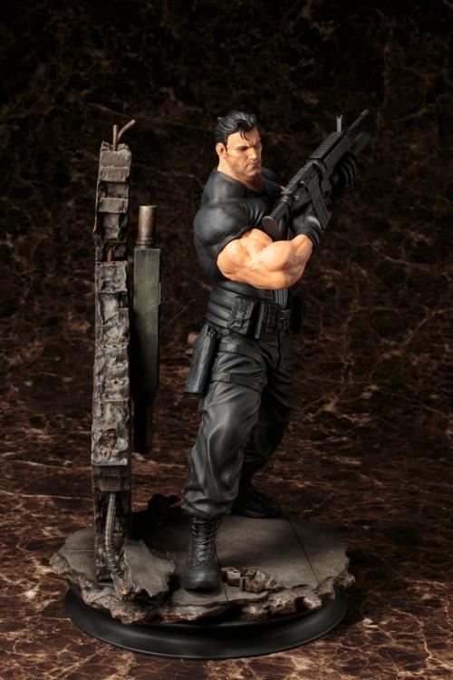 Marvel Universe Punisher Fine Art Statue Gallery Image 5