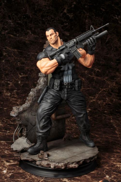 Marvel Universe Punisher Fine Art Statue Gallery Image 9
