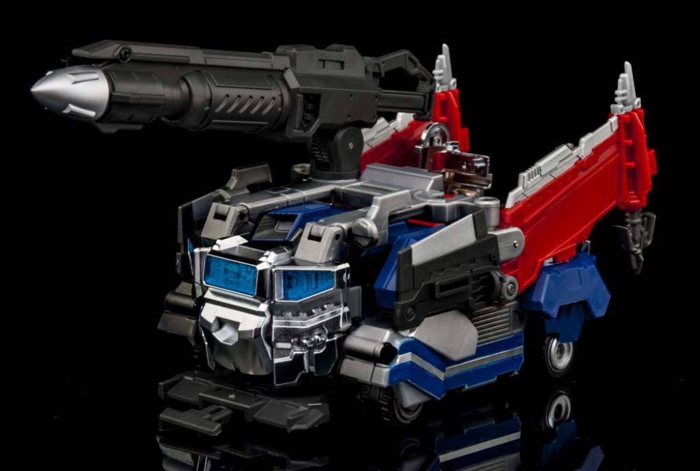 Cross Dimension MTCD-03 Thunder Manus + Divine Suit Set Boxset Gallery Image 7