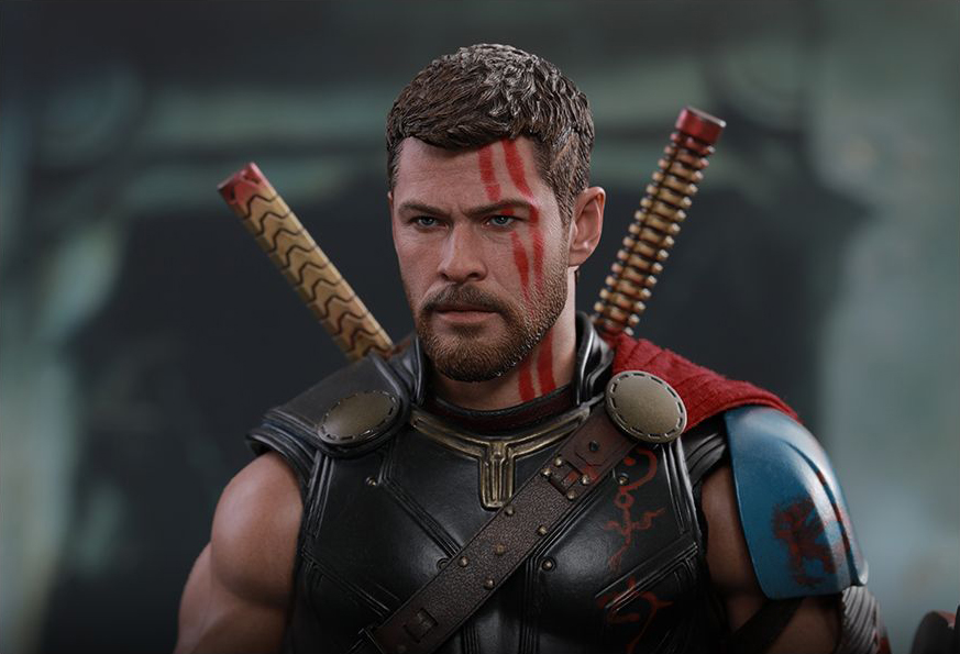 Thor: Ragnarok MMS444 Gladiator Thor 1/6th Scale Collectible Figure Gallery Image 8
