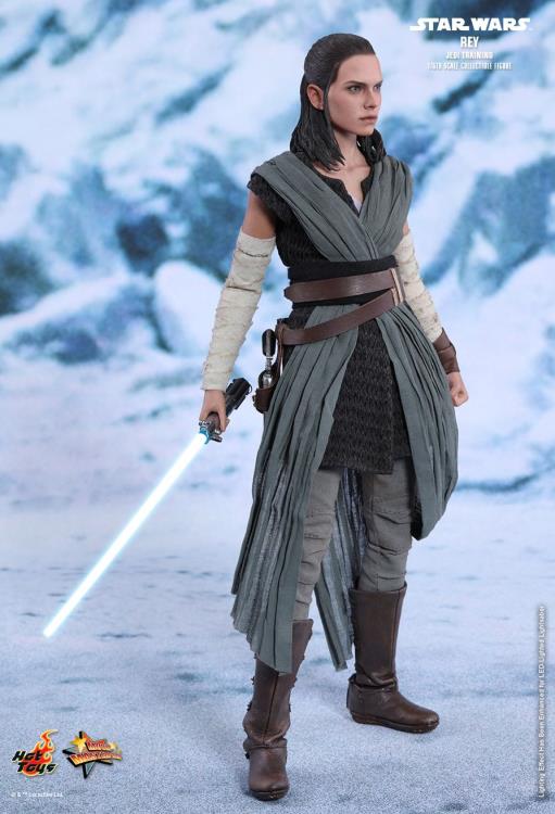 Star Wars: The Last Jedi MMS446 Rey (Jedi Training) 1/6th Scale Collectible Figure Gallery Image 3
