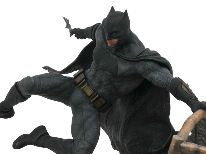 Justice League Gallery Batman Figure Gallery Image 1