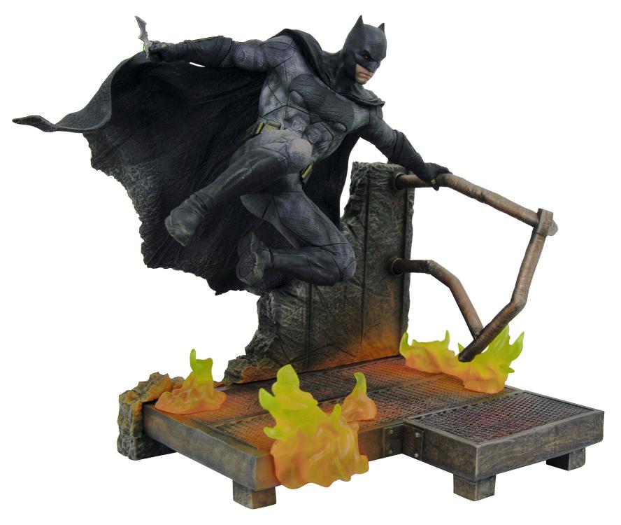 Justice League Gallery Batman Figure Gallery Image 4