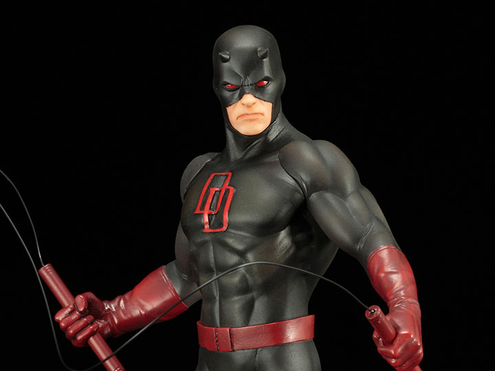 Marvel The Defenders ArtFX+ Daredevil (Black Suit) Statue Gallery Image 1
