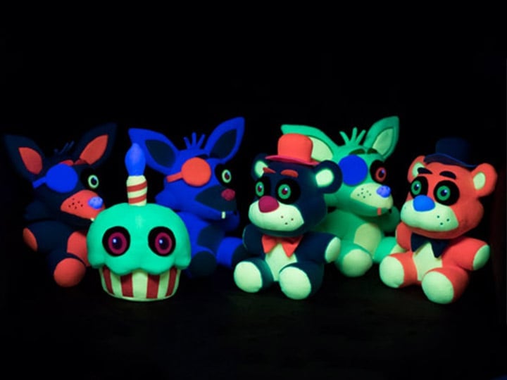 Five Nights at Freddy's Blacklight Plushies Box of 6 Gallery Image 1