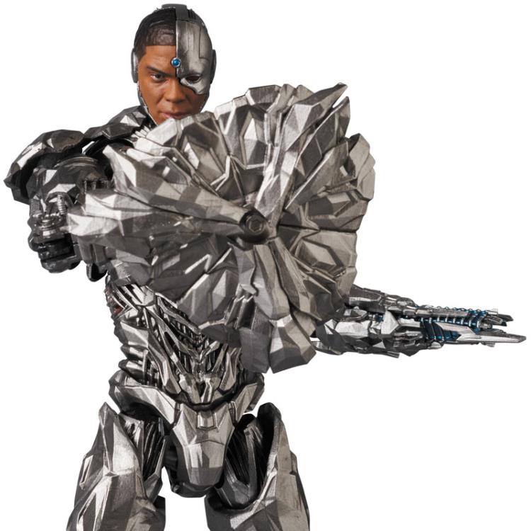 Justice League MAFEX No.063 Cyborg Action Figure Gallery Image 8