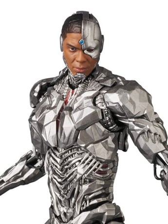 Justice League MAFEX No.063 Cyborg Action Figure Gallery Image 2
