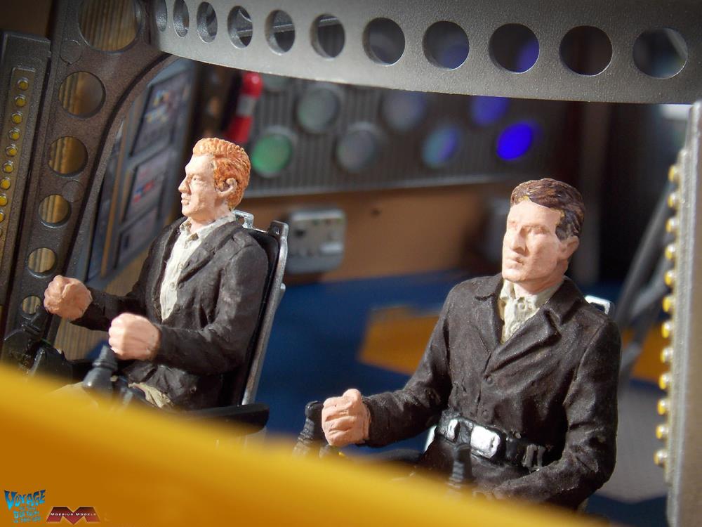 Voyage to the Bottom of the Sea Flying Sub Deluxe Replica Gallery Image 4