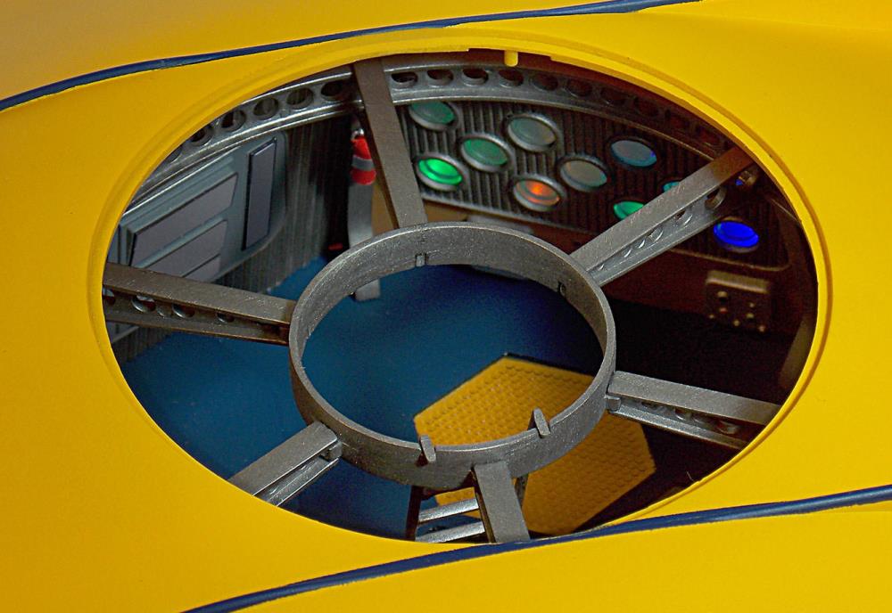Voyage to the Bottom of the Sea Flying Sub Deluxe Replica Gallery Image 5