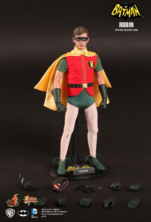 Batman (1966) MMS219 Robin 1/6th Scale Collectible Figure Gallery Image 2