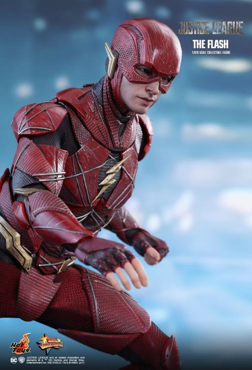 Justice League MMS448 The Flash 1/6th Scale Collectible Figure Gallery Image 6