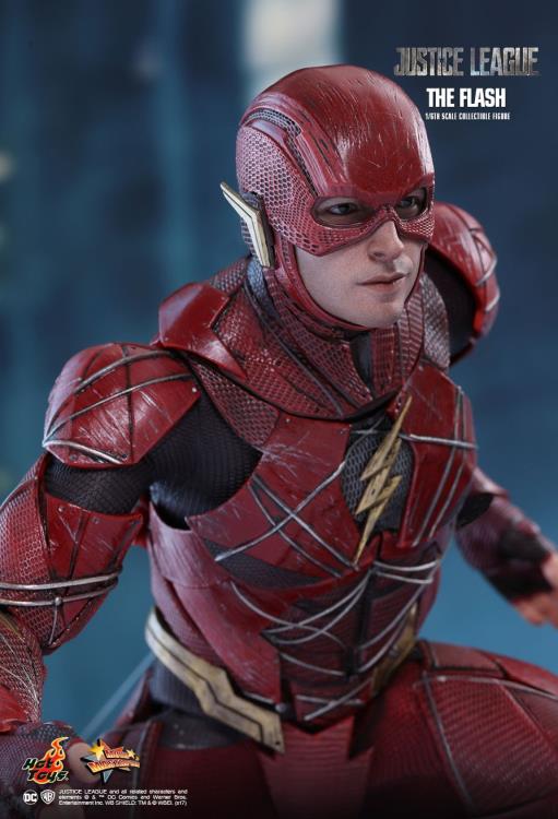 Justice League MMS448 The Flash 1/6th Scale Collectible Figure Gallery Image 5