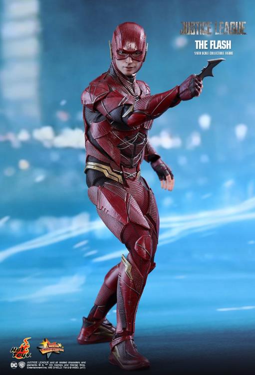 Justice League MMS448 The Flash 1/6th Scale Collectible Figure Gallery Image 3