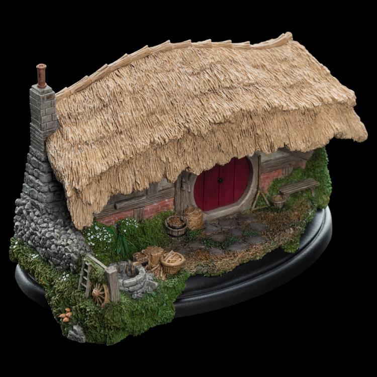 The Lord of the Rings Farmer Maggot Hobbit Hole Diorama Gallery Image 4