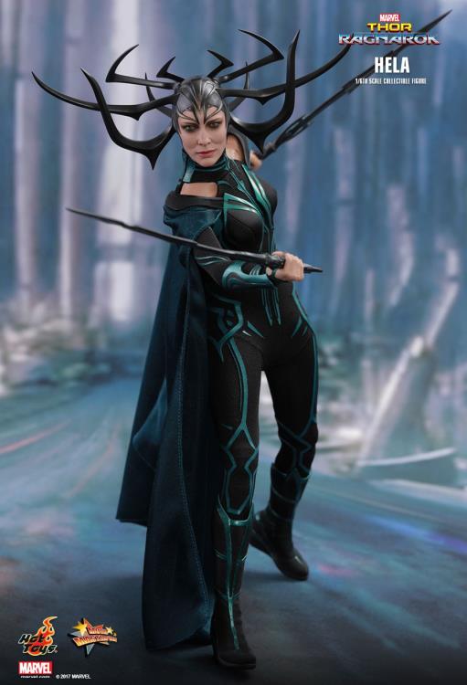 Thor: Ragnarok MMS449 Hela 1/6th Scale Collectible Figure Gallery Image 4
