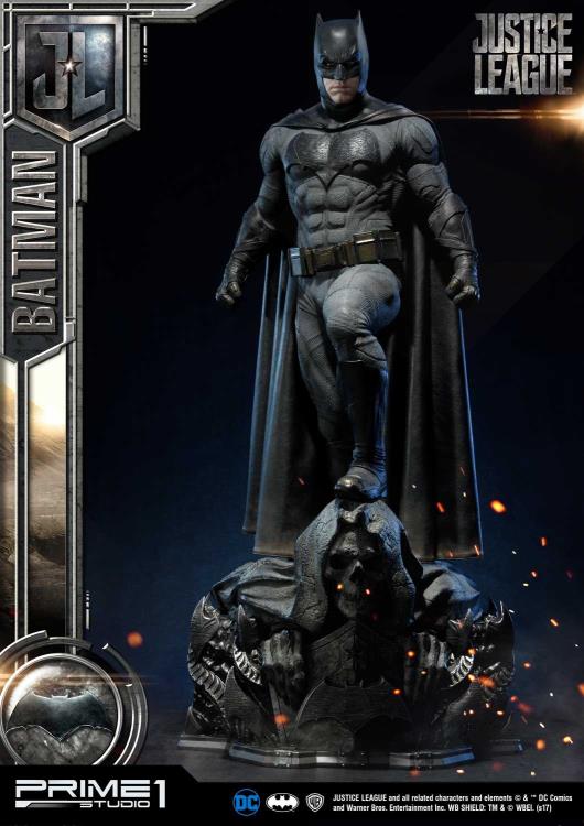 Justice League Museum Masterline Batman Statue Gallery Image 3
