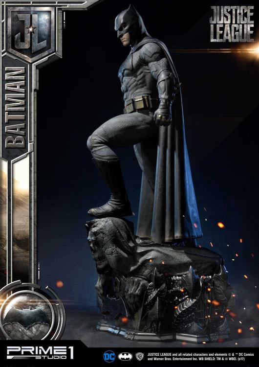 Justice League Museum Masterline Batman Statue Gallery Image 5