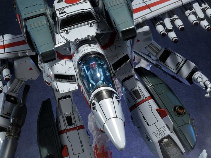 Robotech Premium Masterline VF-1J Officers Veritech (Guardian Mode) Statue Gallery Image 1