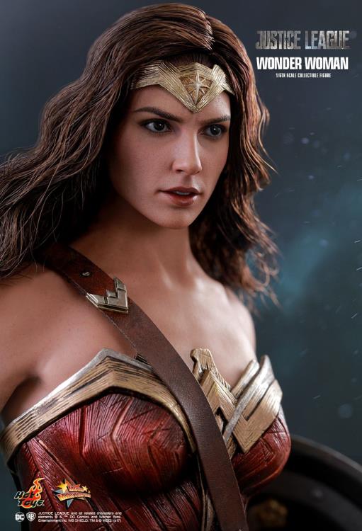 Justice League MMS450 Wonder Woman 1/6th Scale Collectible Figure Gallery Image 8