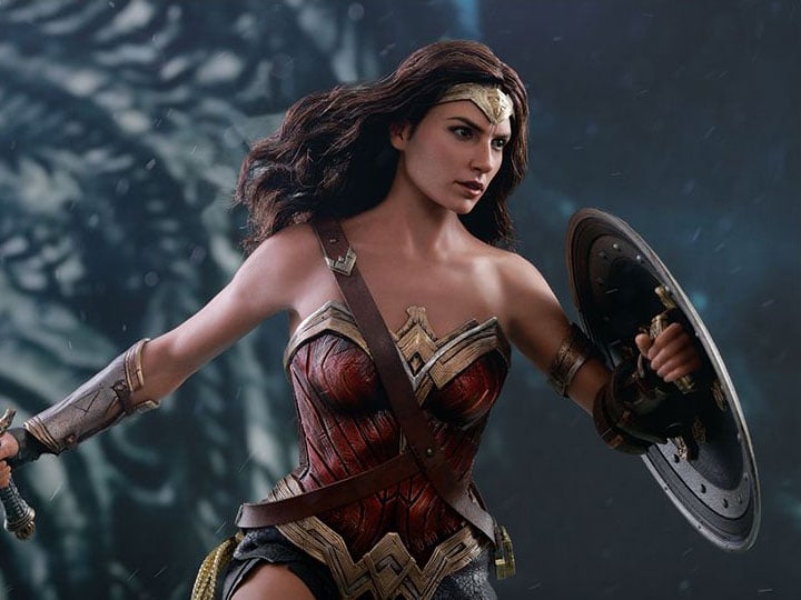 Justice League MMS450 Wonder Woman 1/6th Scale Collectible Figure Gallery Image 1
