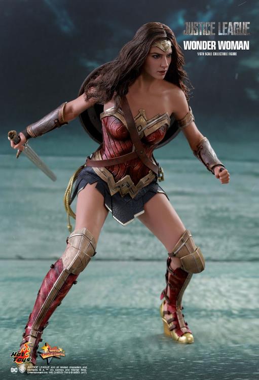 Justice League MMS450 Wonder Woman 1/6th Scale Collectible Figure Gallery Image 3