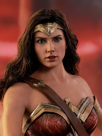 Justice League MMS450 Wonder Woman 1/6th Scale Collectible Figure Gallery Image 2