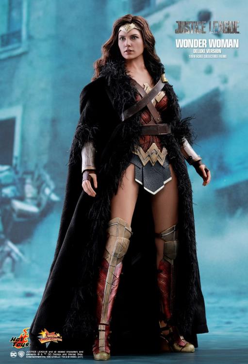 Justice League MMS451 Wonder Woman (Deluxe Ver.) 1/6th Scale Collectible Figure Gallery Image 3