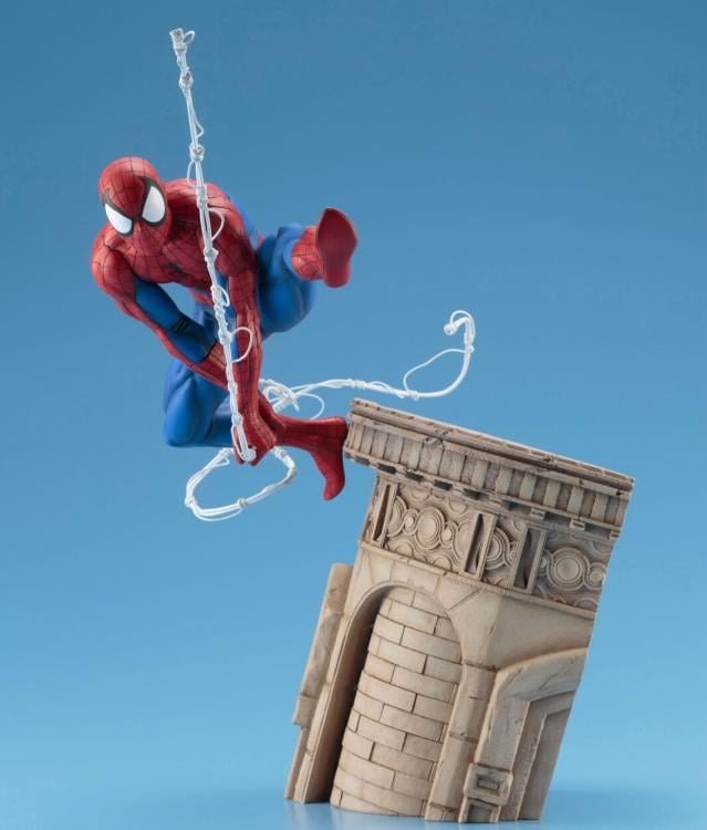 Marvel Universe ArtFX Spider-Man (Webslinger) Statue Gallery Image 3