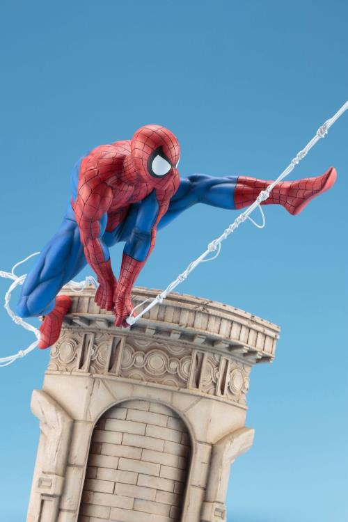 Marvel Universe ArtFX Spider-Man (Webslinger) Statue Gallery Image 9