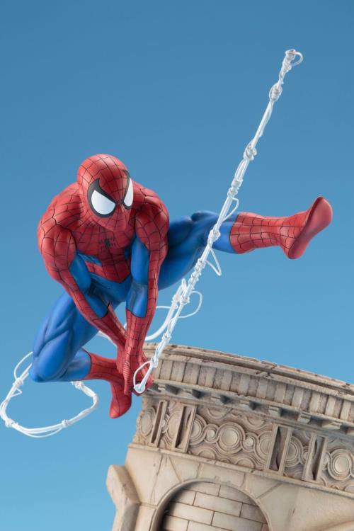 Marvel Universe ArtFX Spider-Man (Webslinger) Statue Gallery Image 10