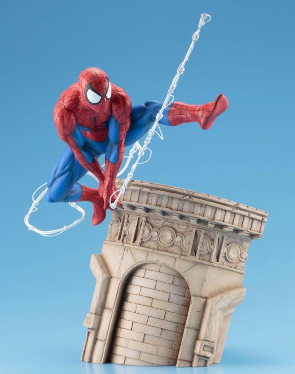 Marvel Universe ArtFX Spider-Man (Webslinger) Statue Gallery Image 4