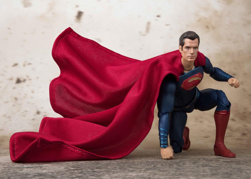 Justice League S.H.Figuarts Superman Gallery Image 3