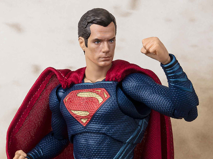 Justice League S.H.Figuarts Superman Gallery Image 1