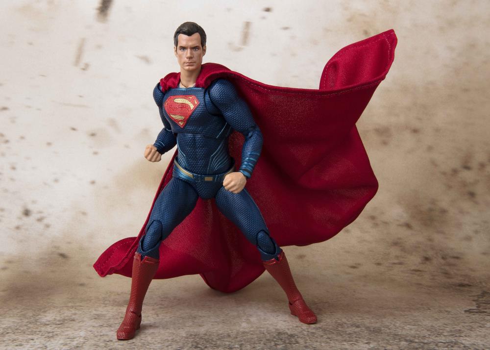 Justice League S.H.Figuarts Superman Gallery Image 4