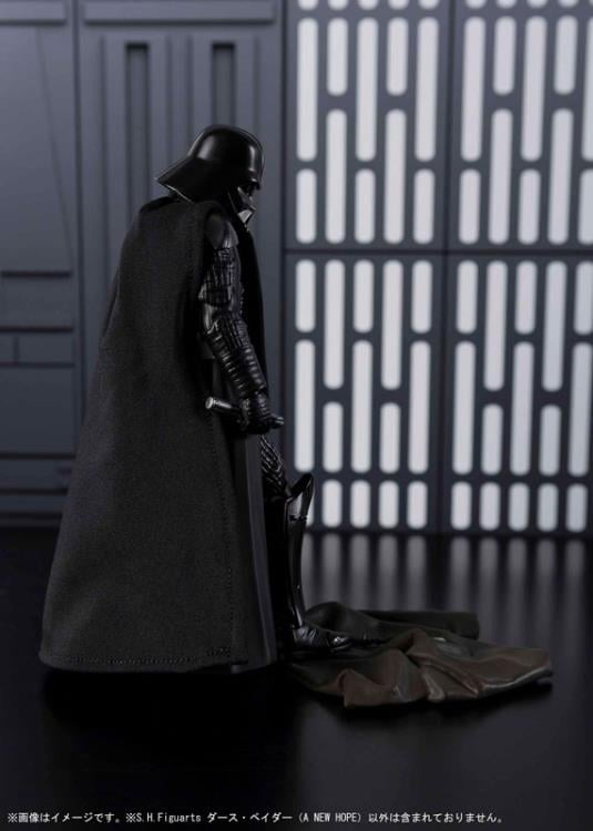 Star Wars S.H.Figuarts Darth Vader (A New Hope) Gallery Image 8