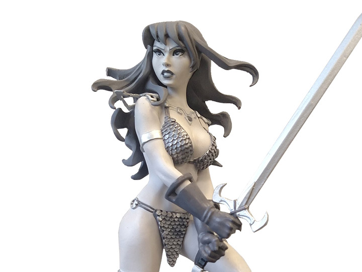 Red Sonja Black & White Statue (Amanda Conner) Gallery Image 1